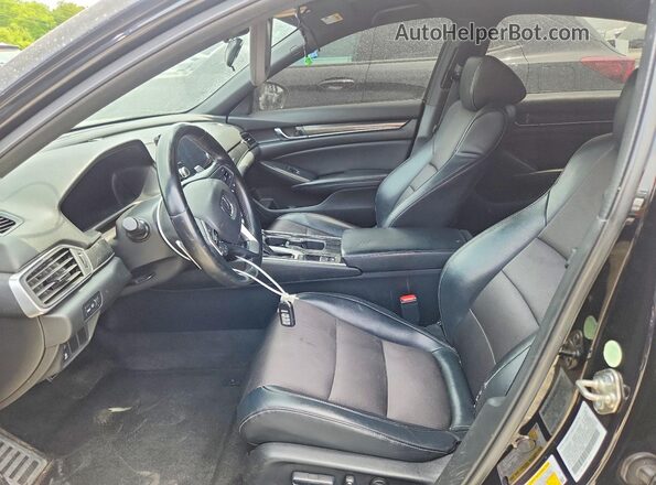 1HGCV1F37JA170939 2018 HONDA ACCORD Черный Вид салона спереди