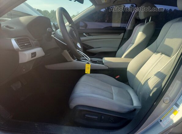 1HGCV1F41JA099455 2018 HONDA ACCORD Silver Vista interior delantera