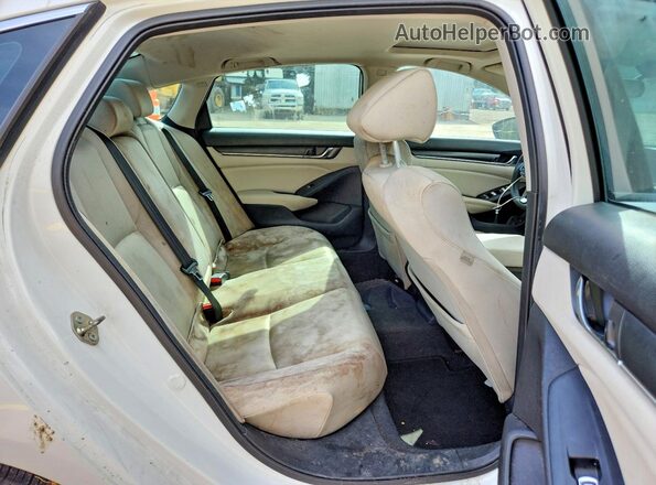 1HGCV1F47LA031955 2020 HONDA ACCORD White Vista de los asientos traseros