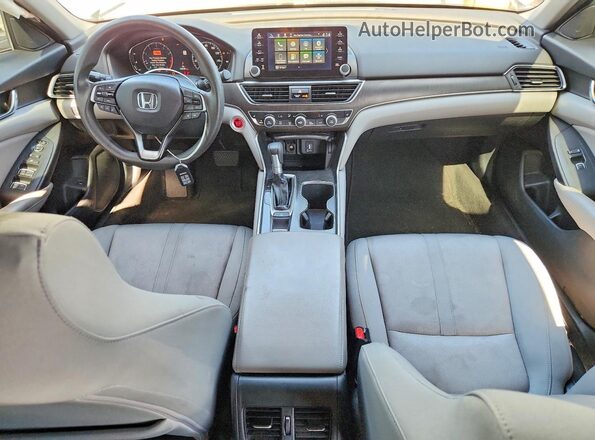1HGCV1F48JA073936 2018 HONDA ACCORD Silver Vista del salpicadero