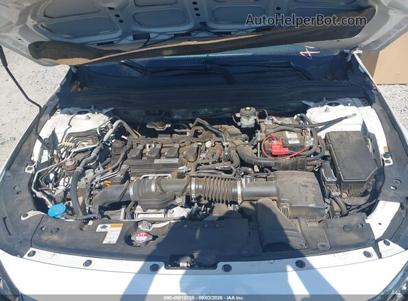 1HGCV1F49JA032800 2018 HONDA ACCORD White უკანა ხედი