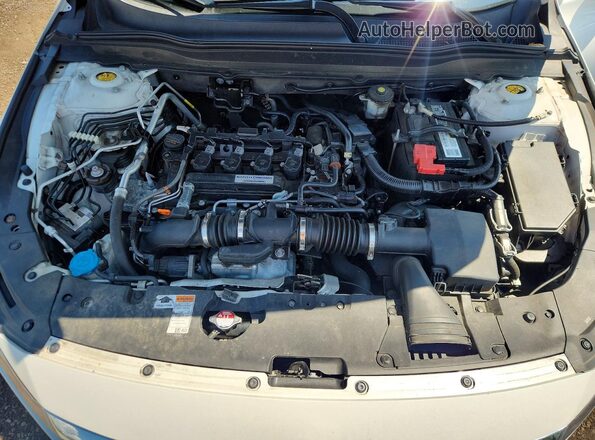 1HGCV1F53JA162791 2018 HONDA ACCORD White Widok wnętrza z tyłu