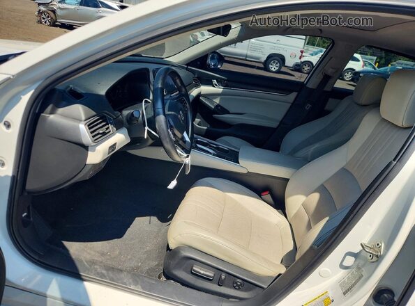 1HGCV1F53JA162791 2018 HONDA ACCORD White Widok wnętrza z przodu