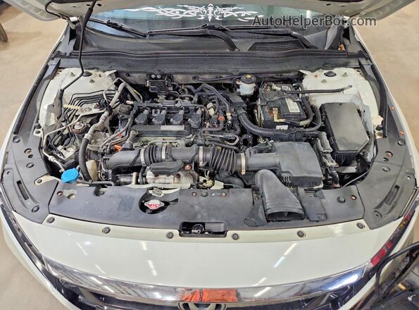1HGCV1F53JA172947 2018 HONDA ACCORD White უკანა სალონის ხედი