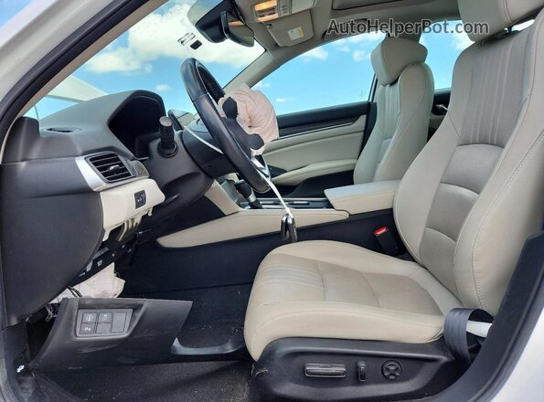 1HGCV1F58MA069611 2021 HONDA ACCORD White Вид салону спереду