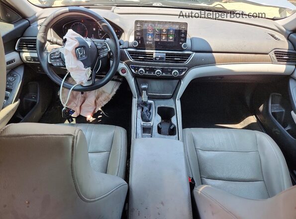 1HGCV1F99JA142368 2018 HONDA ACCORD Серебряный Вид панели приборов