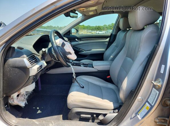 1HGCV1F99JA142368 2018 HONDA ACCORD Серебряный Вид салона спереди