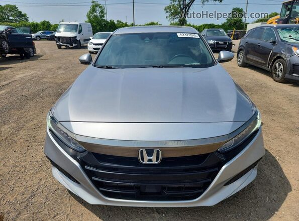 1HGCV2F31JA800704 2018 HONDA ACCORD Silver Դիմացի տեսք