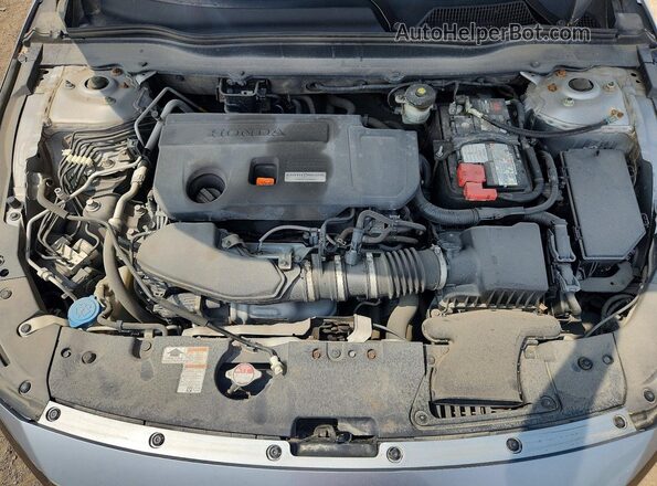 1HGCV2F31JA800704 2018 HONDA ACCORD Silver Սալոնի հետևի տեսք