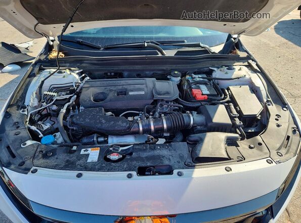 1HGCV2F33JA051405 2018 HONDA ACCORD White Vista interior trasera