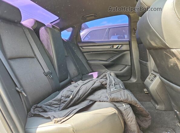 1HGCV2F33KA008474 2019 HONDA ACCORD Silver Вид задніх сидінь