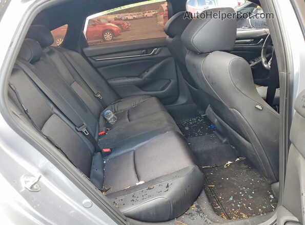 1HGCV2F3XJA024427 2018 HONDA ACCORD Silver Հետևի նստատեղերի տեսք