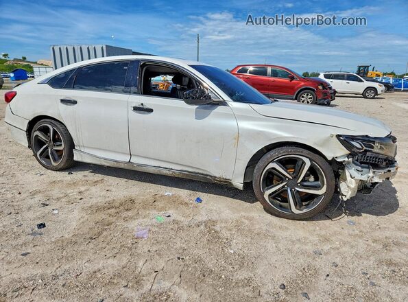 1HGCV2F90JA041046 2018 HONDA ACCORD White Front right