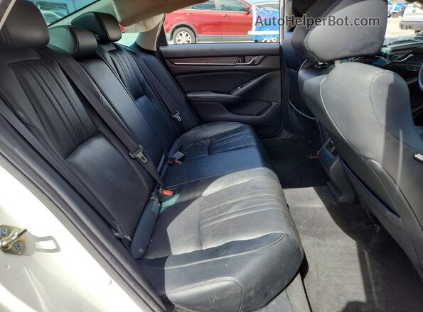 1HGCV2F90JA041046 2018 HONDA ACCORD White Rear seats view