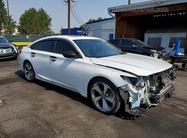 1HGCV2F92JA041890 2018 HONDA ACCORD White Front right