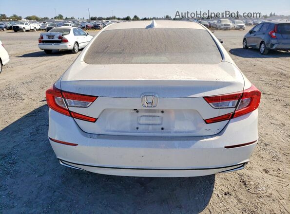 1HGCV3F16JA000338 2018 HONDA ACCORD Белый Вид сзади