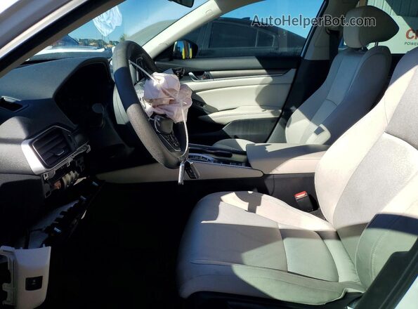 1HGCV3F18KA015828 2019 HONDA ACCORD White წინა სალონის ხედი
