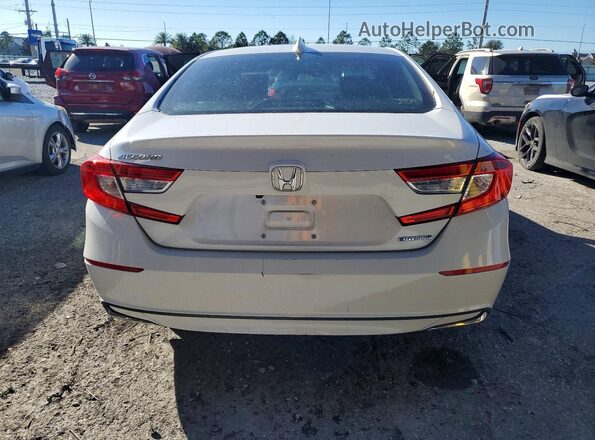 1HGCV3F18KA015828 2019 HONDA ACCORD White უკანა ხედი