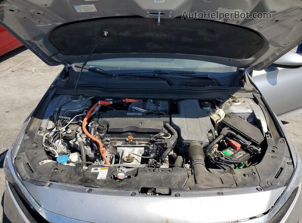 1HGCV3F40JA002726 2018 HONDA ACCORD Silver Vista interior trasera