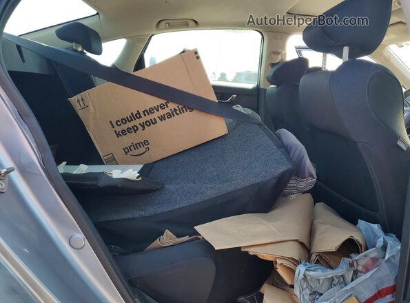 1HGCV3F40JA002726 2018 HONDA ACCORD Silver Vista de los asientos traseros