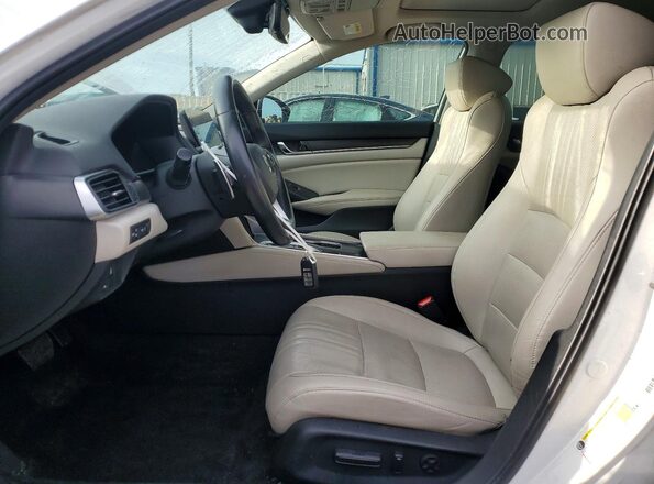 1HGCV3F94KA018330 2019 HONDA ACCORD White Вид салону спереду