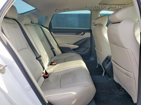 1HGCV3F94KA018330 2019 HONDA ACCORD White Вид задніх сидінь