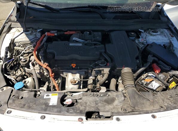 1HGCV3F96JA005481 2018 HONDA ACCORD White Vista interior trasera
