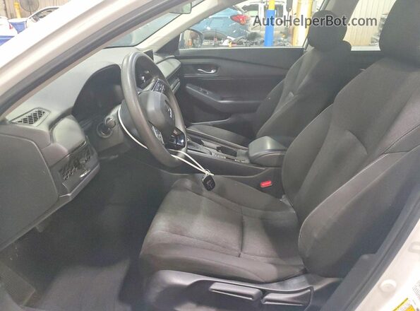 1HGCY1F24PA048708 2023 HONDA ACCORD White Vista interior delantera