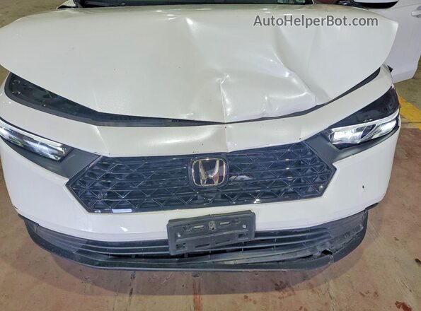 1HGCY1F27SA091920 2025 HONDA ACCORD White Widok wnętrza z tyłu