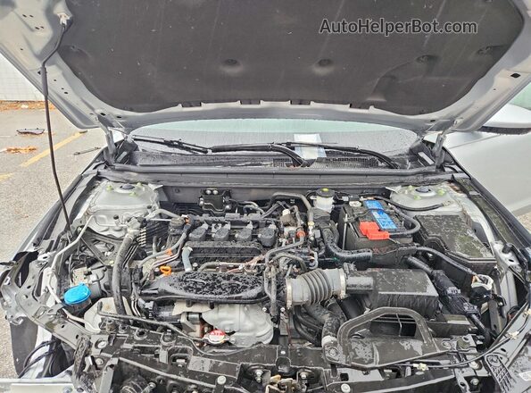 1HGCY1F34RA008821 2024 HONDA ACCORD Silver Widok wnętrza z tyłu