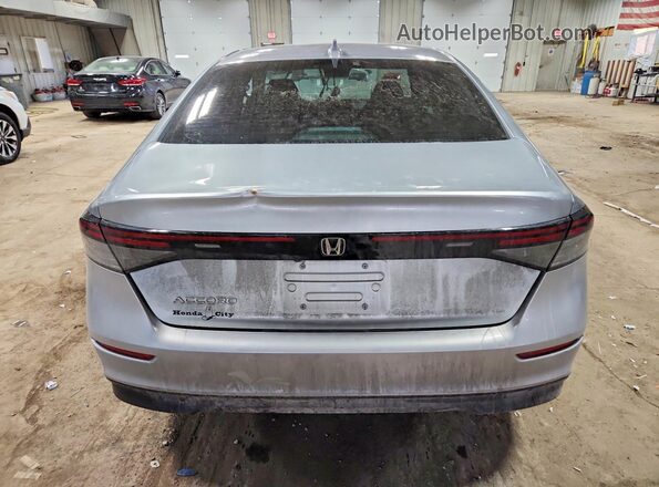 1HGCY1F37RA074070 2024 HONDA ACCORD Silver Widok z tyłu