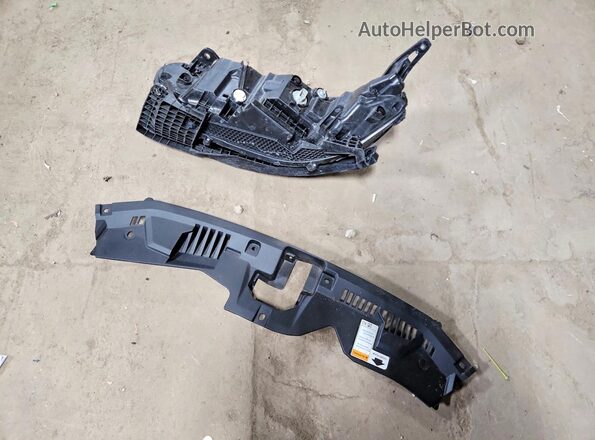 1HGCY1F37RA074070 2024 HONDA ACCORD Silver Widok komory silnika