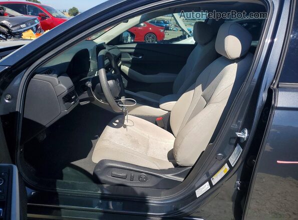 1HGCY1F45SA009913 2025 HONDA ACCORD Charcoal Вид салону спереду
