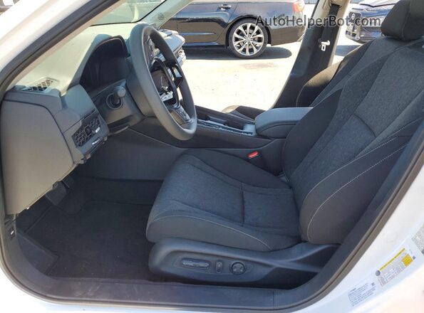 1HGCY1F48SA078255 2025 HONDA ACCORD White Vista interior delantera