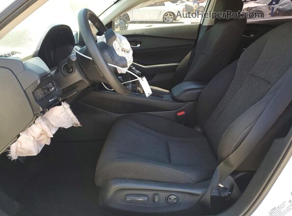1HGCY1F4XSA010555 2025 HONDA ACCORD Белый Вид салона спереди