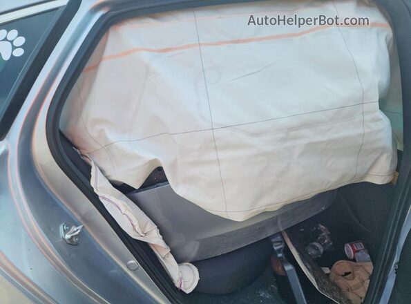 1HGCY2F52SA049915 2025 HONDA ACCORD Silver Vista de los asientos traseros