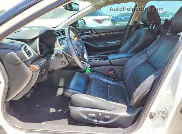 1N4AA6AP0HC454717 2017 NISSAN MAXIMA White Widok wnętrza z przodu