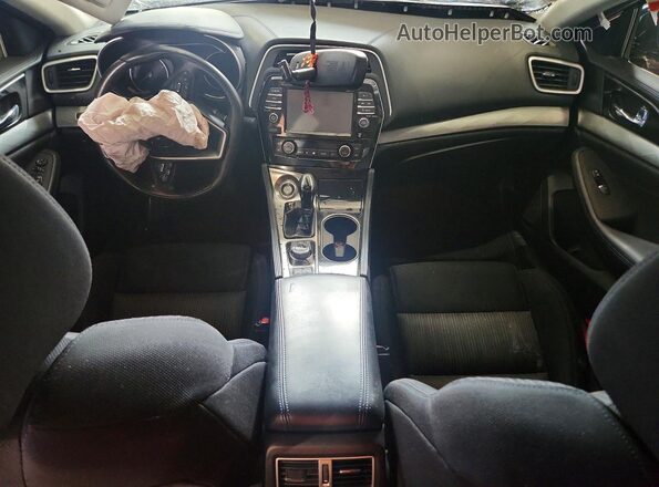 1N4AA6AP7JC372960 2018 NISSAN MAXIMA Burgundy Widok deski rozdzielczej