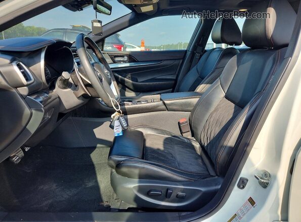 1N4AA6EV6PC501854 2023 NISSAN MAXIMA White Widok wnętrza z przodu