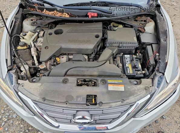 1N4AL3AP0GN385880 2016 NISSAN ALTIMA Silver Rear interior view