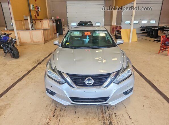 1N4AL3AP0HC200806 2017 NISSAN ALTIMA Silver Widok z przodu