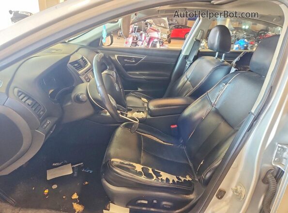 1N4AL3AP0HC200806 2017 NISSAN ALTIMA Silver Widok wnętrza z przodu