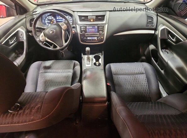 1N4AL3AP0HC270872 2017 NISSAN ALTIMA Red Вид панелі приладів