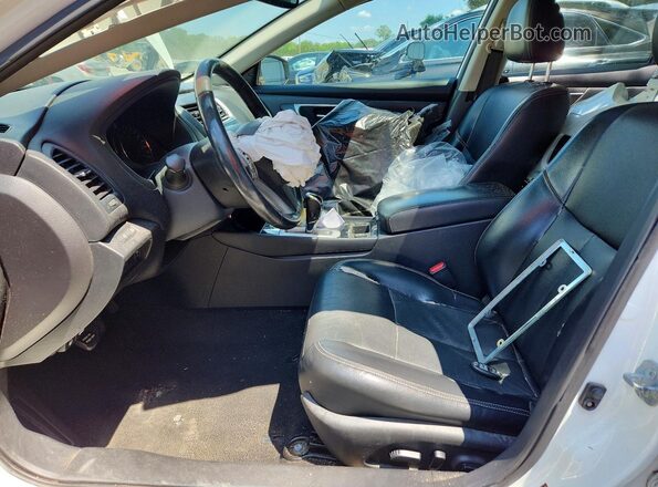 1N4AL3AP2HC132539 2017 NISSAN ALTIMA White Вид салону спереду