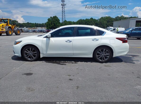 1N4AL3AP3JC134807 2018 NISSAN ALTIMA White Widok wnętrza 360 stopni