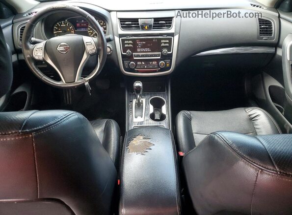 1N4AL3AP3JC146844 2018 NISSAN ALTIMA Gray Dashboard view