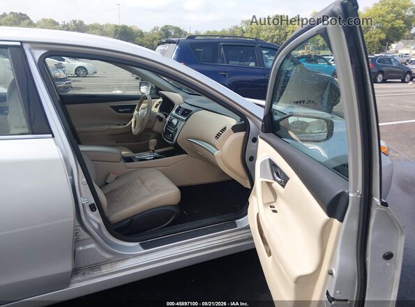 1N4AL3AP4HC205250 2017 NISSAN ALTIMA Серебряный Вид салона спереди