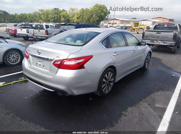 1N4AL3AP4HC205250 2017 NISSAN ALTIMA Серебряный Задняя правая четверть