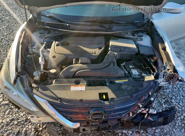 1N4AL3AP4HC229449 2017 NISSAN ALTIMA Silver Widok wnętrza z tyłu