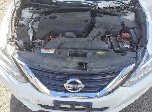 1N4AL3AP4HC275377 2017 NISSAN ALTIMA White Vista interior trasera